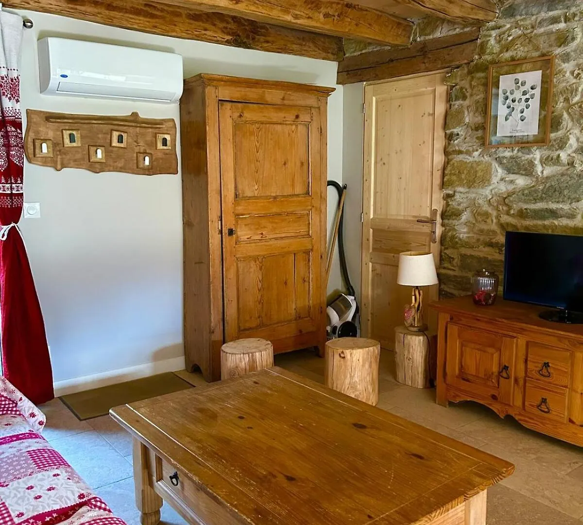 Chalet Pour 6 Personnes Du Samedi Au Samedi Saint-Michel-de-Maurienne Franciaország