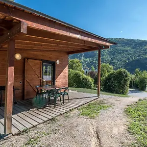  Camping Les By Le Marintan